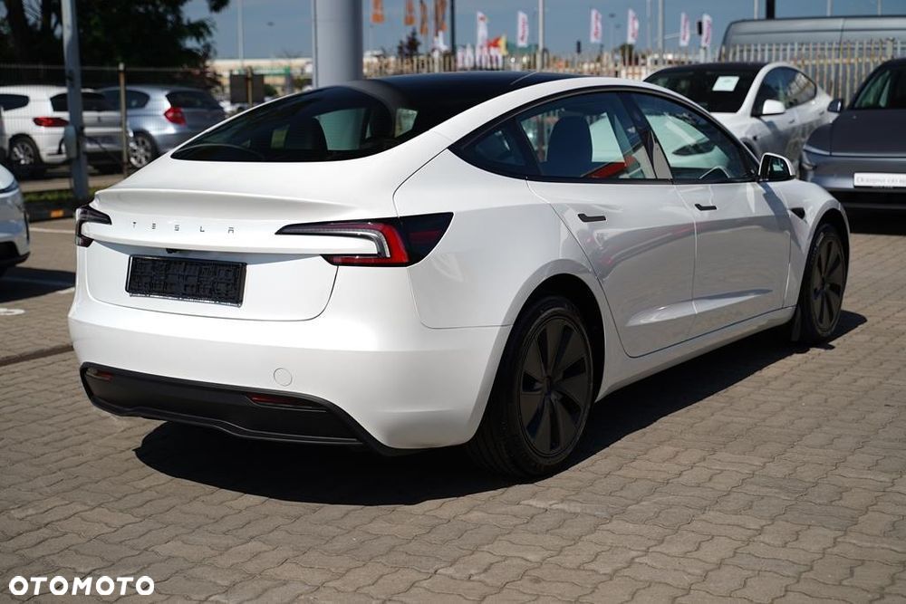 Tesla Model 3 RWD Premium - 4