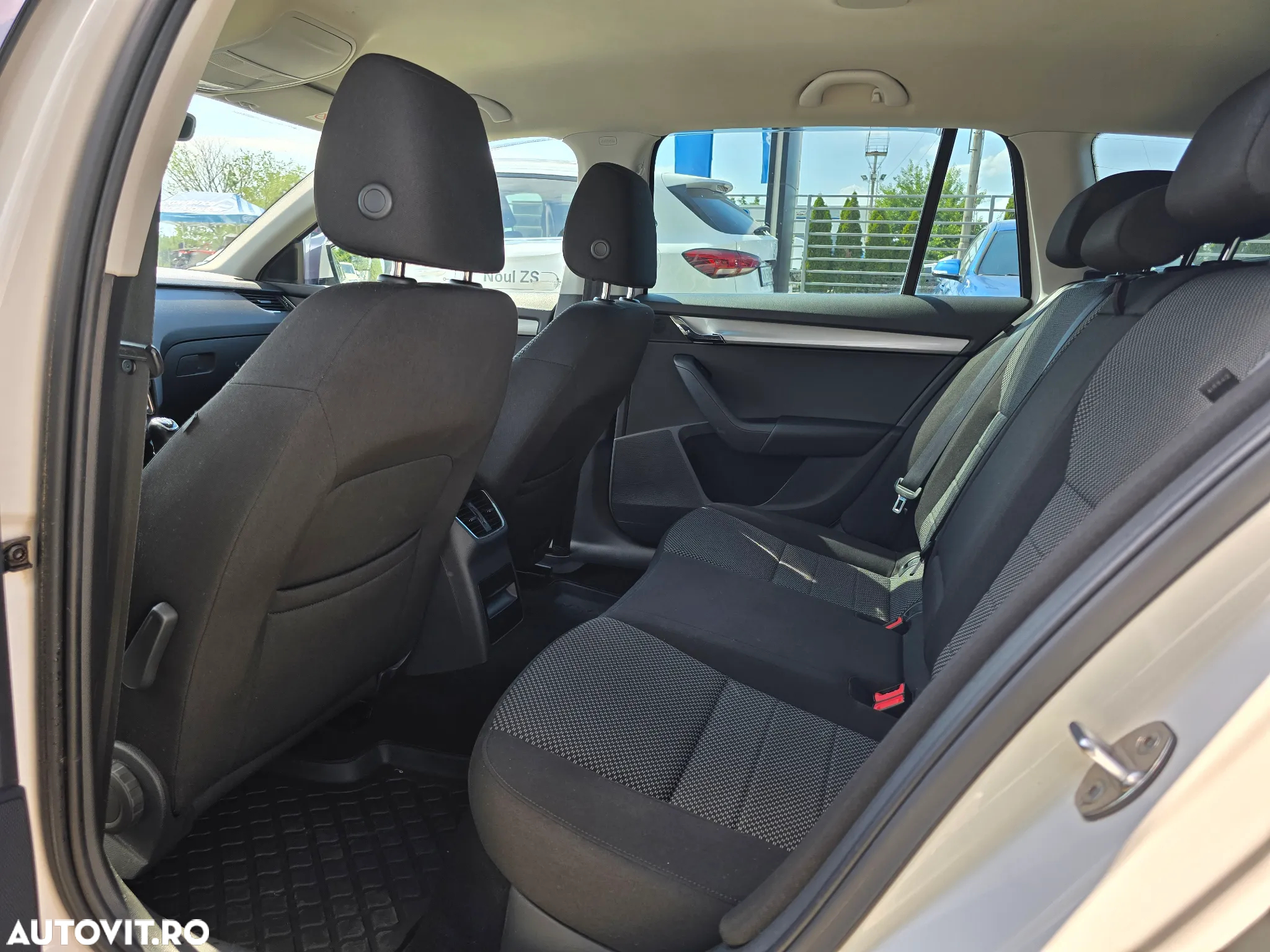 Skoda Octavia 1.6 TDI GREENLINE - 14