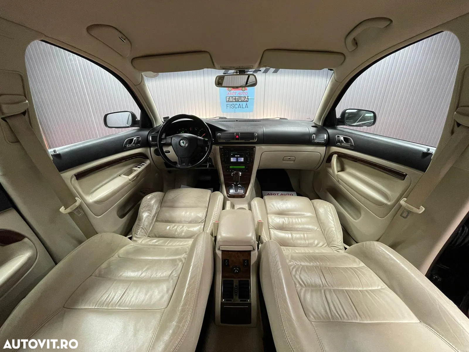 Skoda Superb 1.8 Turbo Elegance Aut - 26
