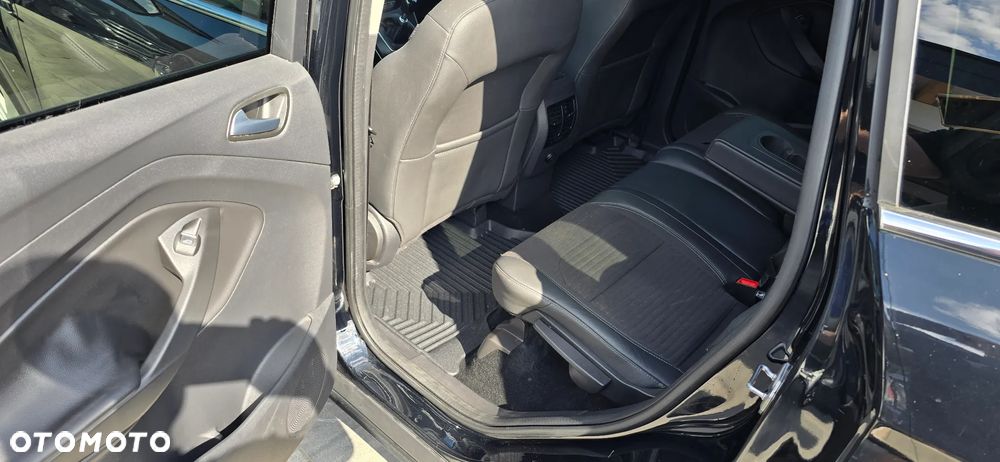 Ford Kuga 1.5 EcoBoost 2x4 Business Edition - 25