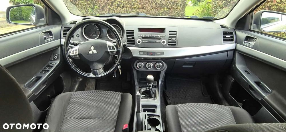 Mitsubishi Lancer - 2