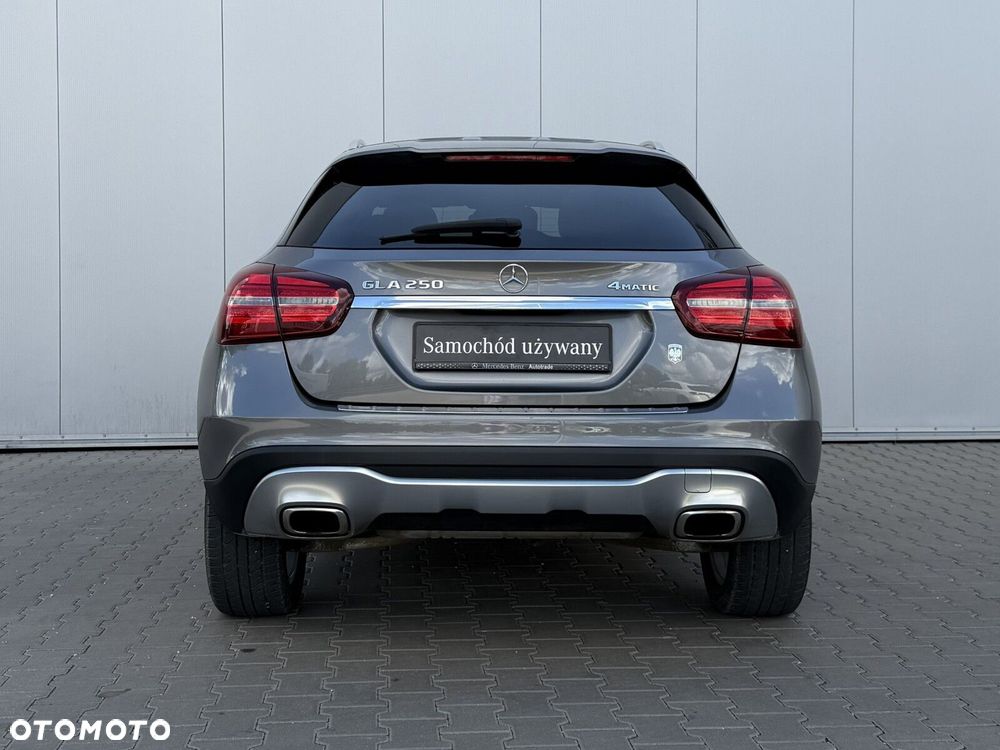 Mercedes-Benz GLA 250 4-Matic - 6