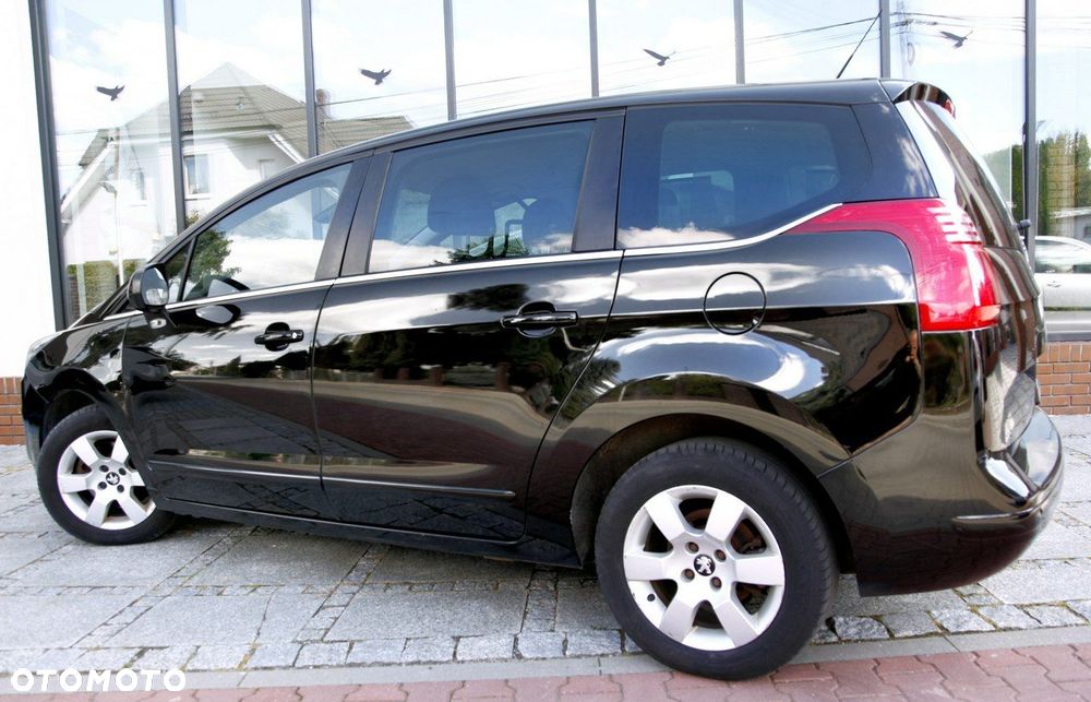 Peugeot 5008 1.6 BlueHDi Style 7os - 23