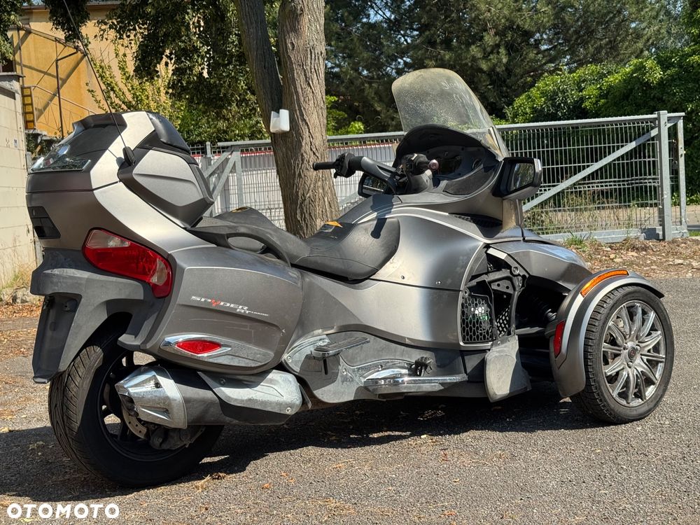Can-Am Spyder - 4