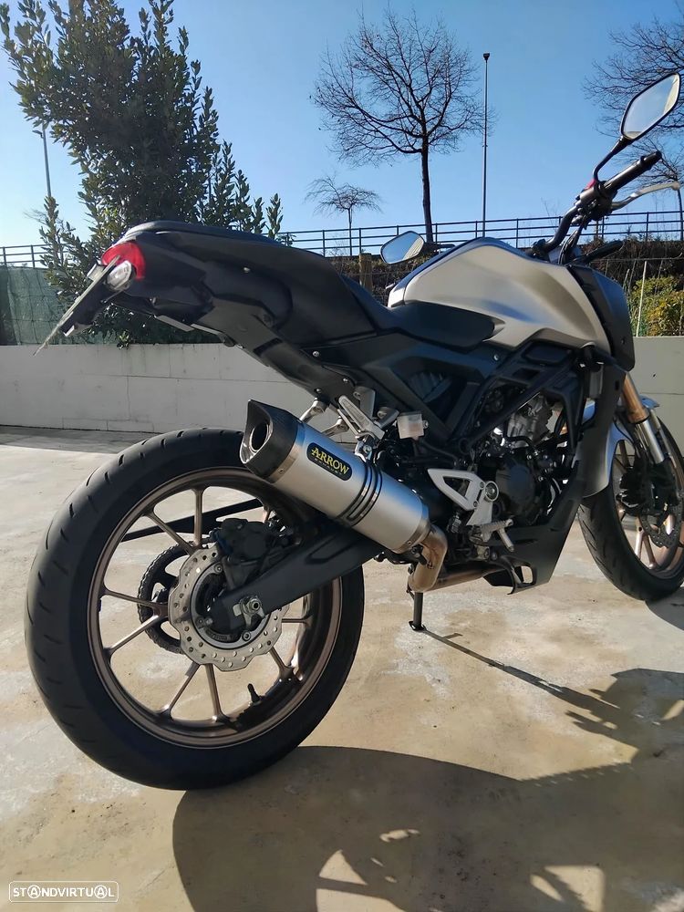 Honda CB - 4