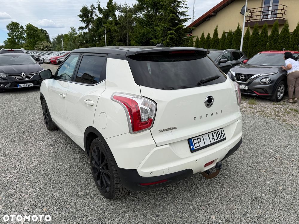 SsangYong/KGM Tivoli e-XGi 160 2WD Black+White - 4