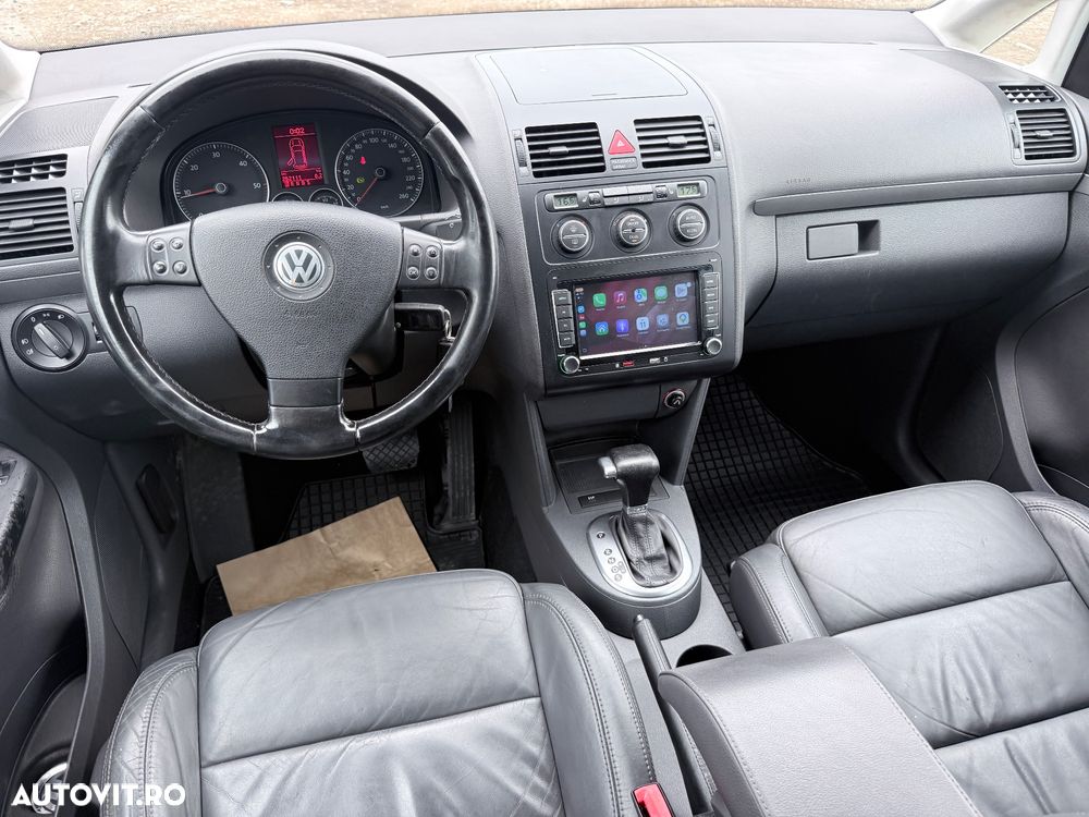 Volkswagen Touran 2.0 TDI DPF Highline DSG - 9