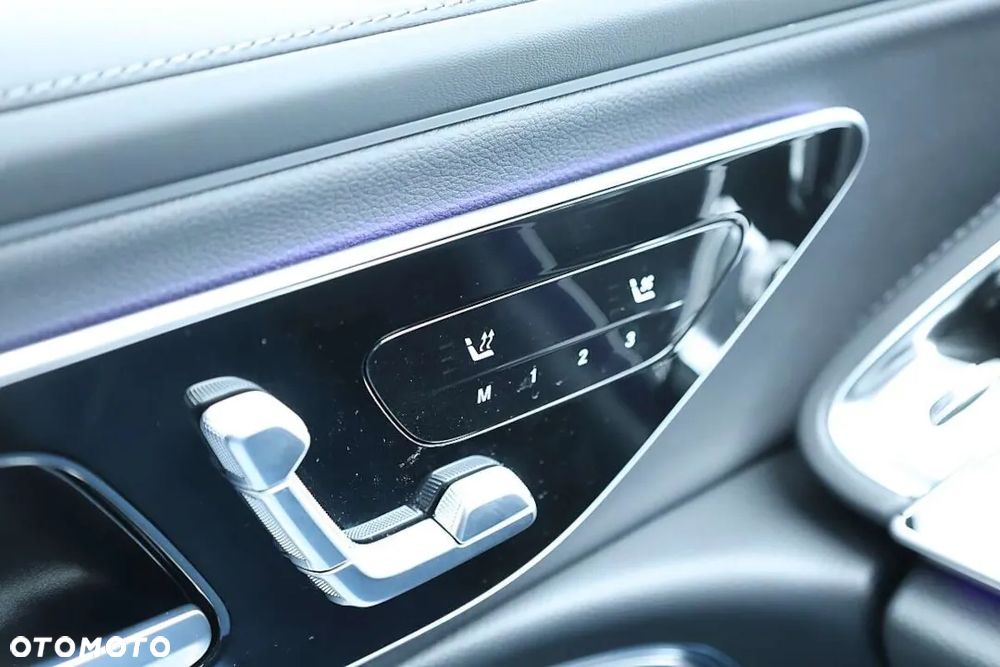 Mercedes-Benz Klasa E 220 d 4Matic 9G-TRONIC - 19