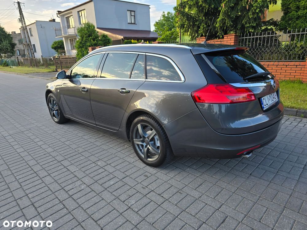 Opel Insignia 2.0 Turbo Cosmo - 11