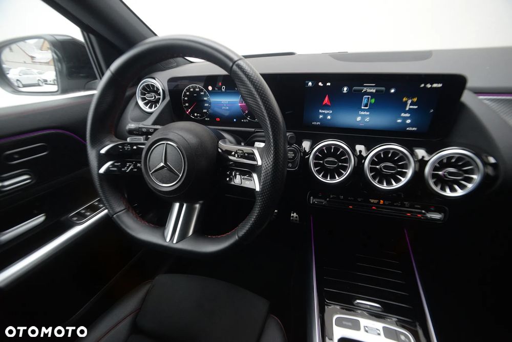 Mercedes-Benz GLA 200 d 4Matic 8G-DCT AMG Line - 27