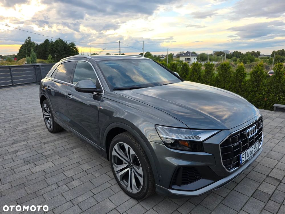 Audi Q8 55 TFSI mHEV Quattro Tiptronic - 1