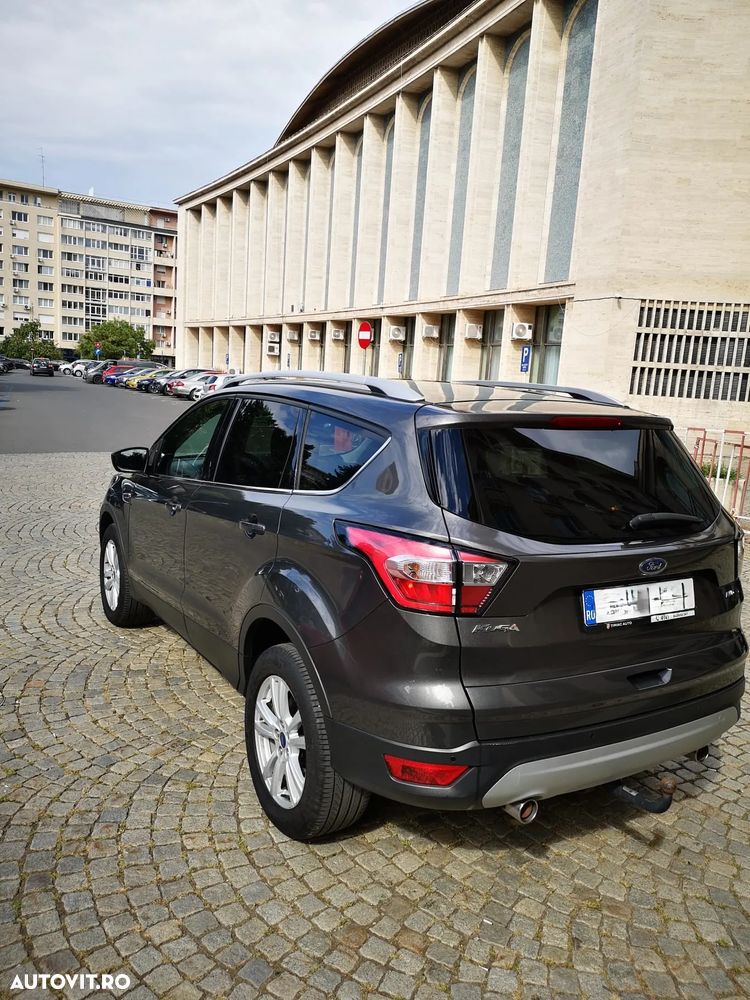 Ford Kuga - 4