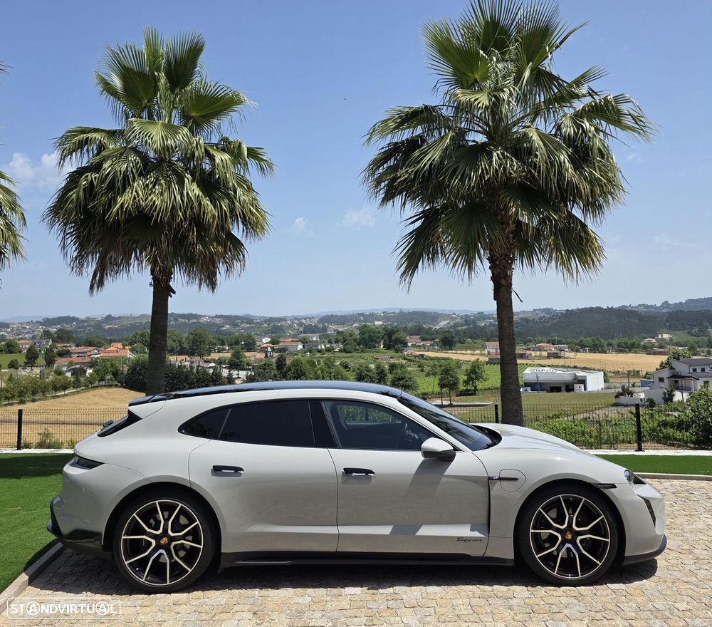 Porsche Taycan Sport Turismo - 14