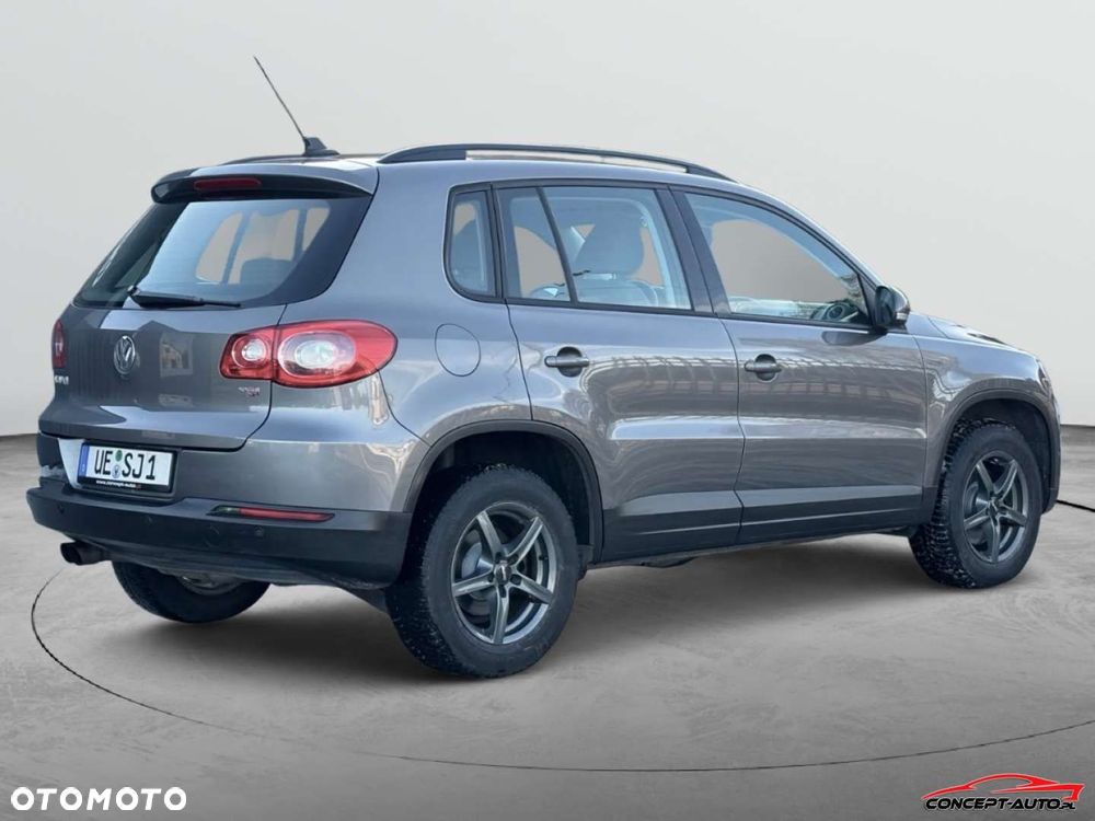 Volkswagen Tiguan - 8