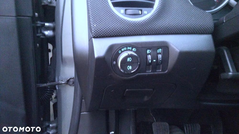 Chevrolet Cruze 1.6 LT - 17