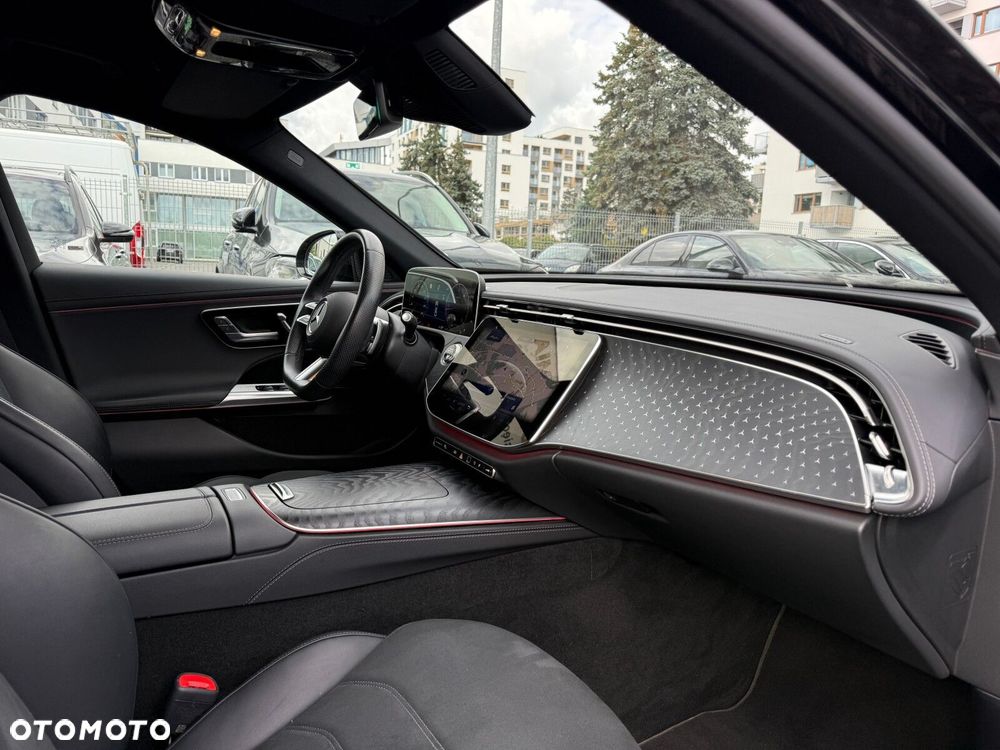 Mercedes-Benz Klasa E 220 d mHEV 4-Matic AMG 9G-Tronic - 22