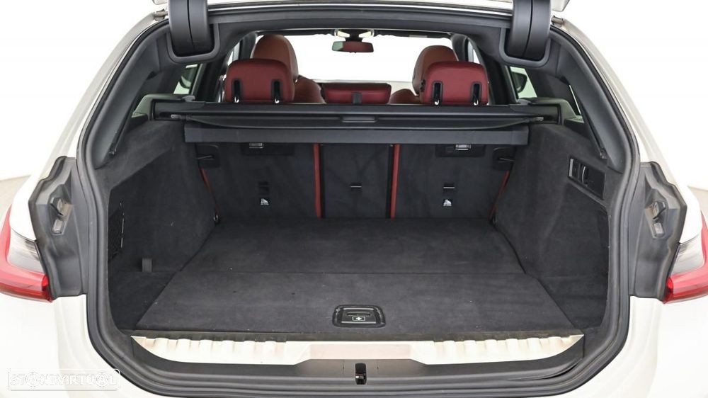 BMW 320 e Pack Desportivo M Auto - 9