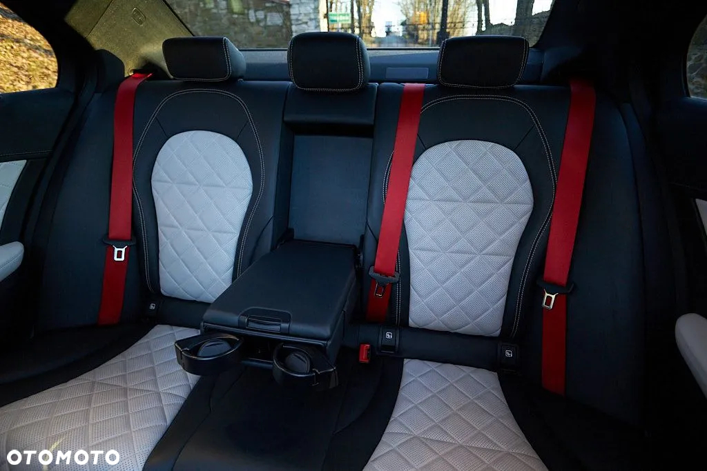 Mercedes-Benz Klasa C 43 AMG 4MATIC - 9