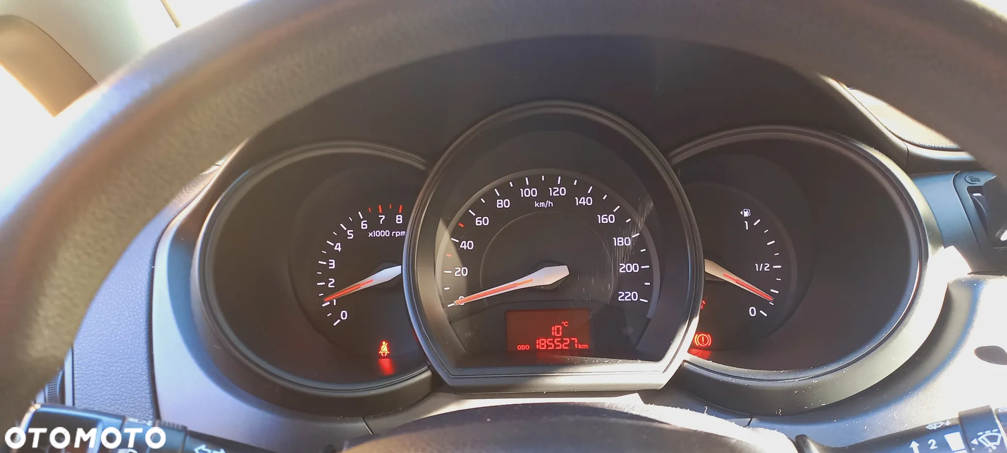 Kia Rio - 12