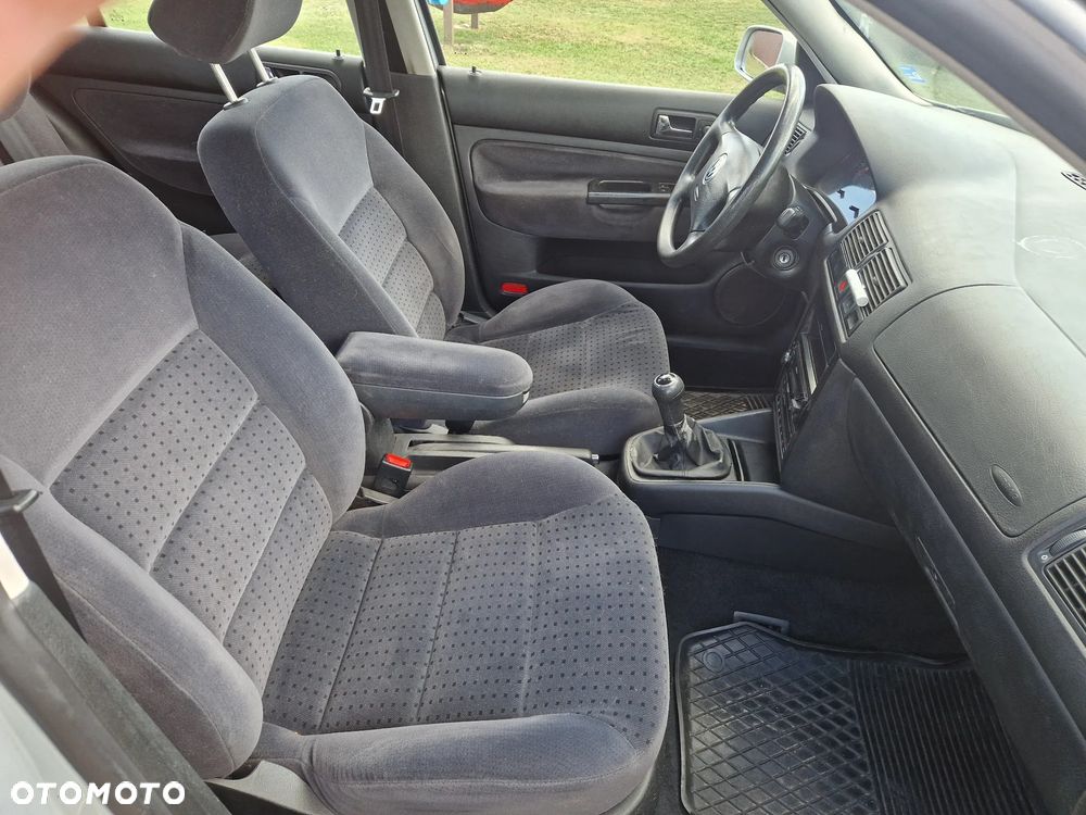Volkswagen Golf 1.4 Comfortline - 8
