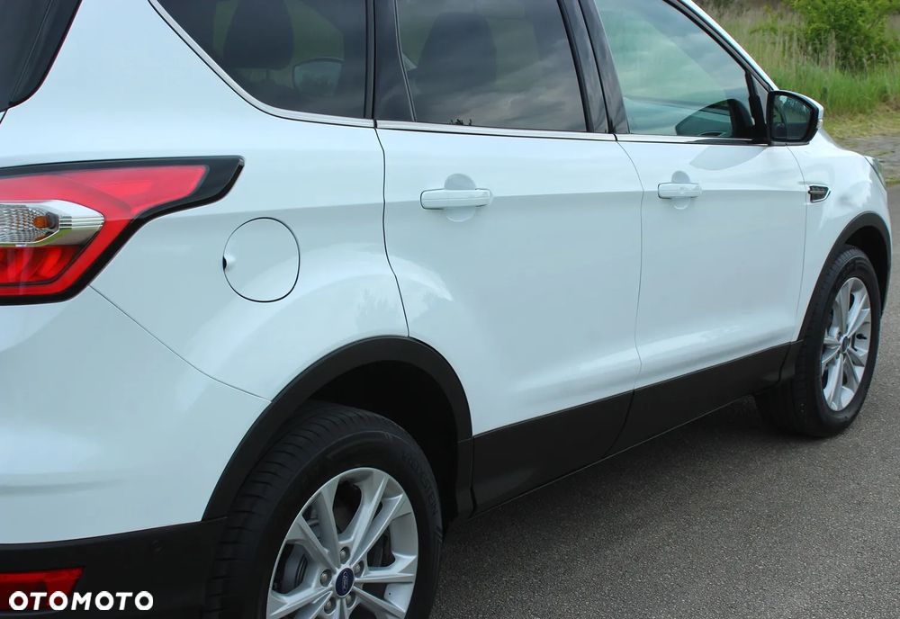 Ford Kuga 2.0 TDCi 4x2 Titanium - 19