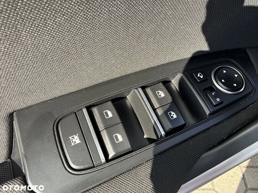 Kia Ceed 1.4 L - 22
