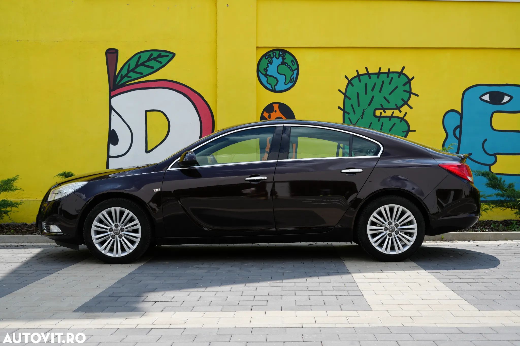 Opel Insignia - 1