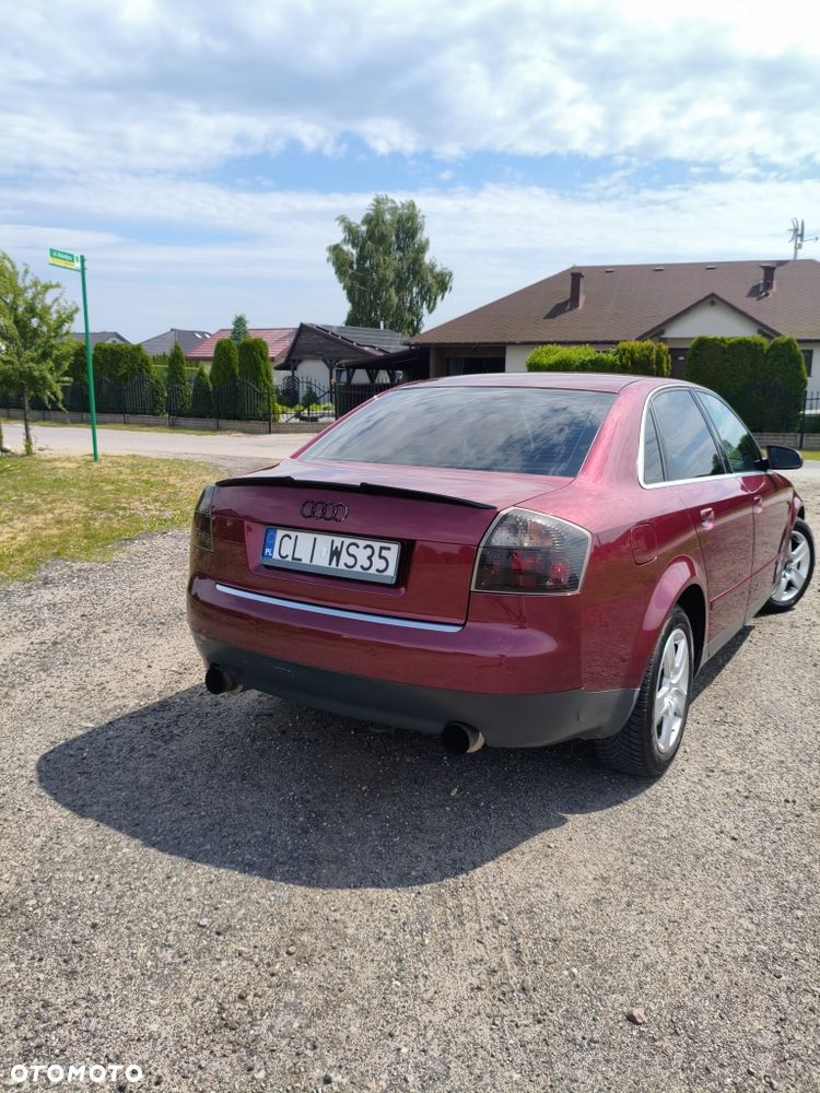 Audi A4 Limousine - 3