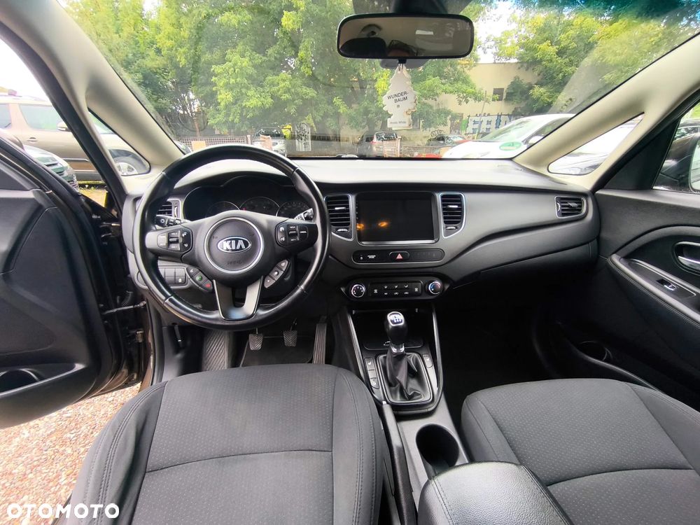 Kia Carens 1.6 GDI L - 11