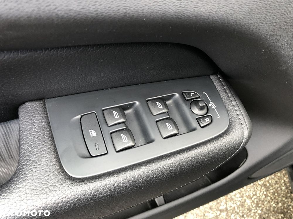 Volvo XC 60 D4 SCR AWD Inscription - 25