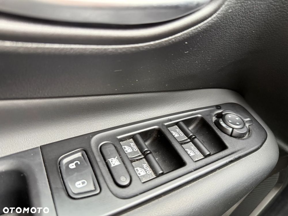 Jeep Renegade - 24