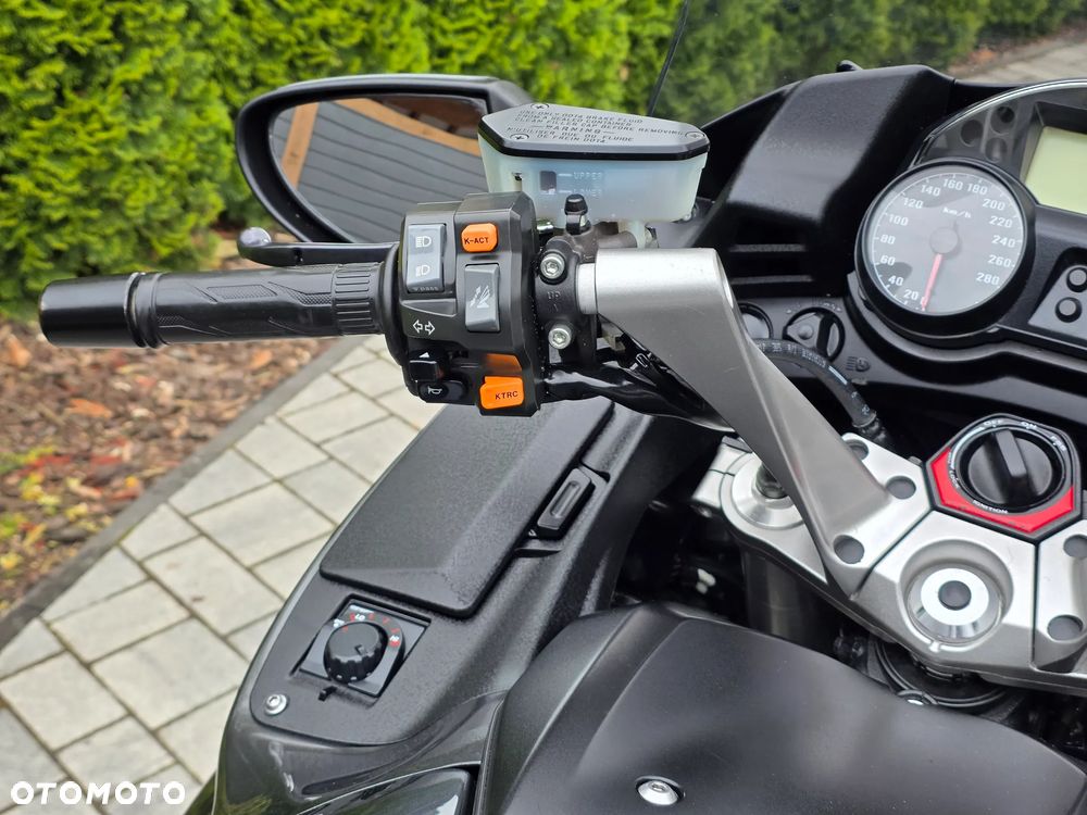 Kawasaki GTR - 16