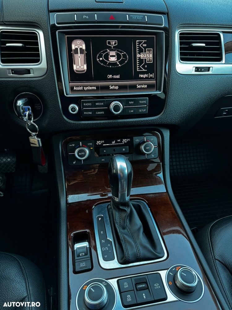 Volkswagen Touareg - 8