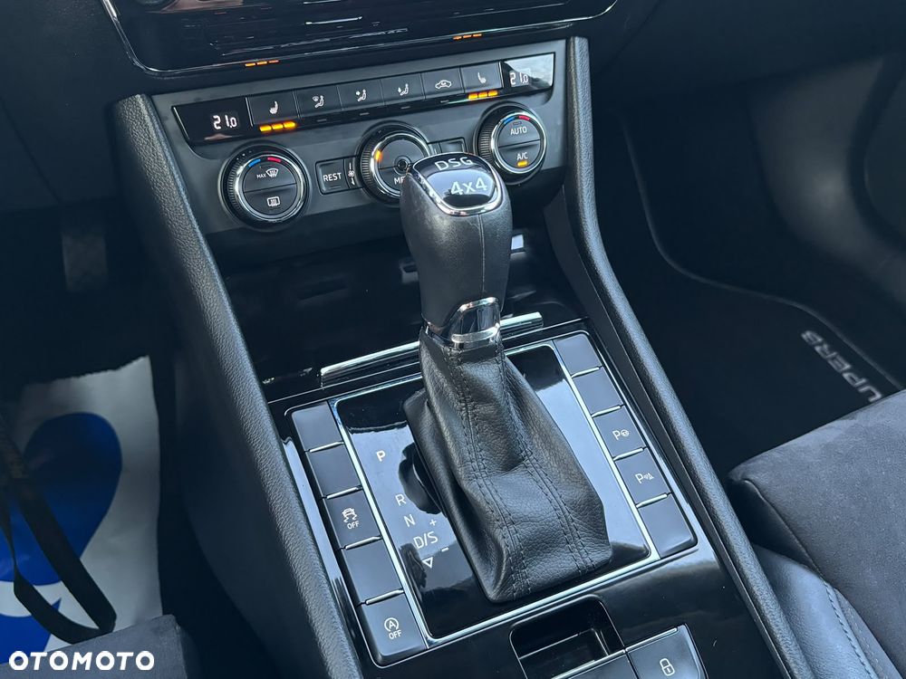 Skoda Superb 2.0 TDI 4x4 Style DSG - 28