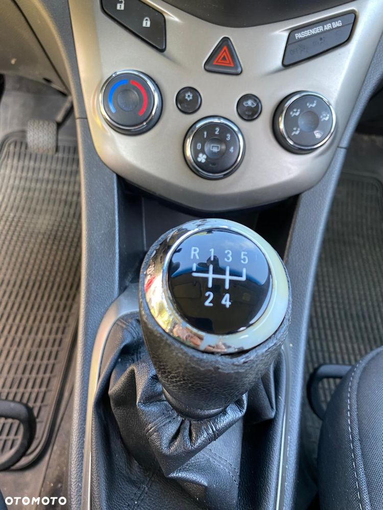 Chevrolet Aveo - 17