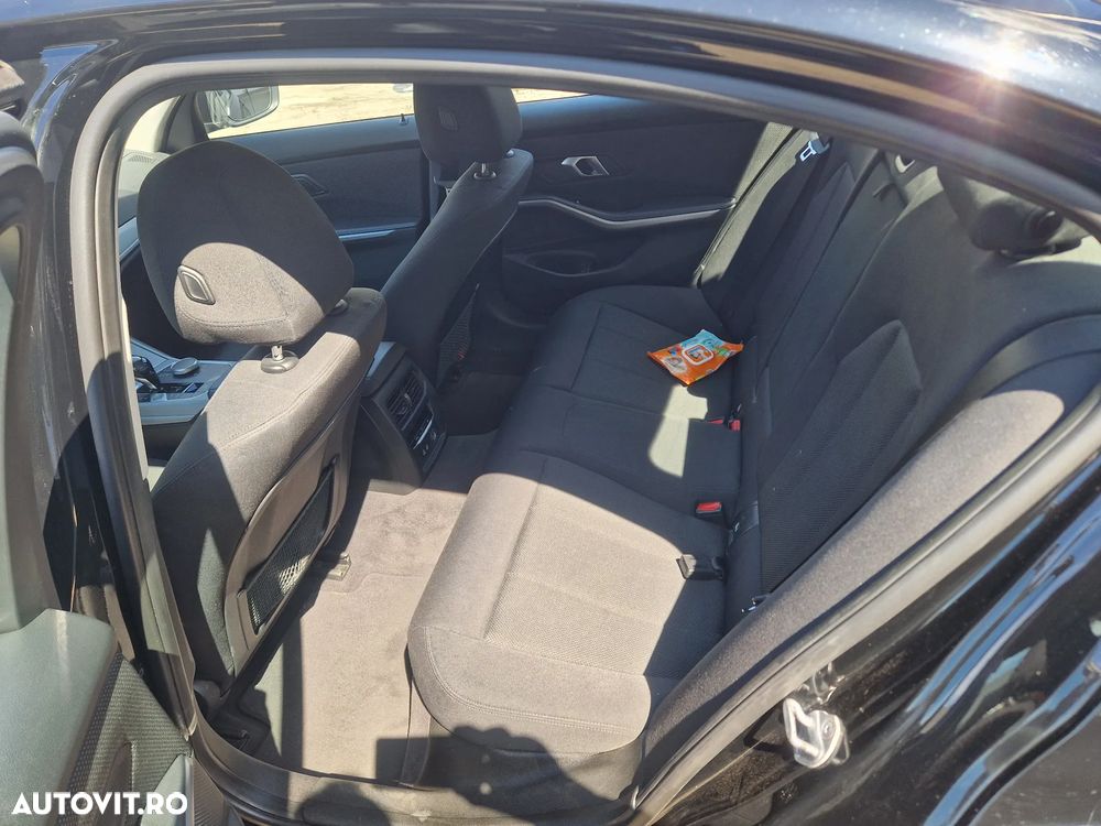 BMW Seria 3 330e Aut. Advantage - 6