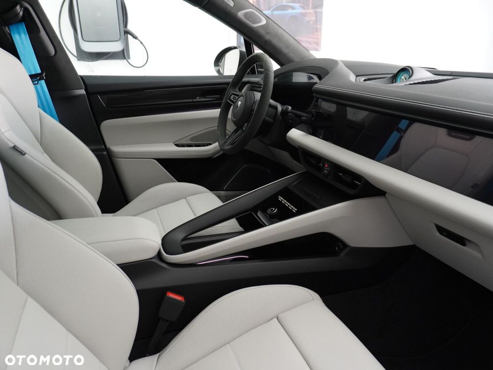 Porsche Macan - 37