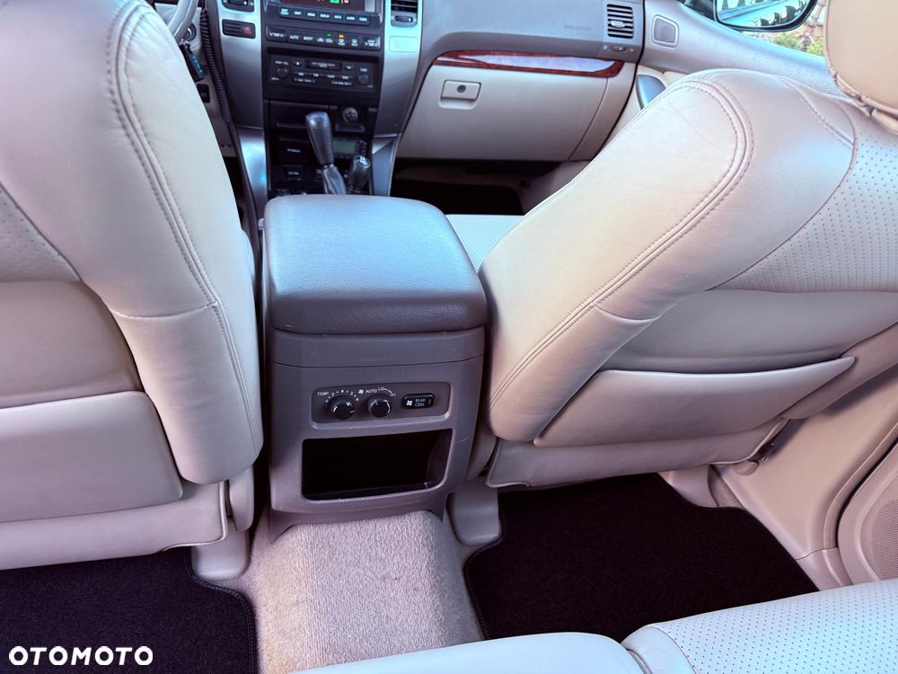 Toyota Land Cruiser 3.0 D Sol - 27