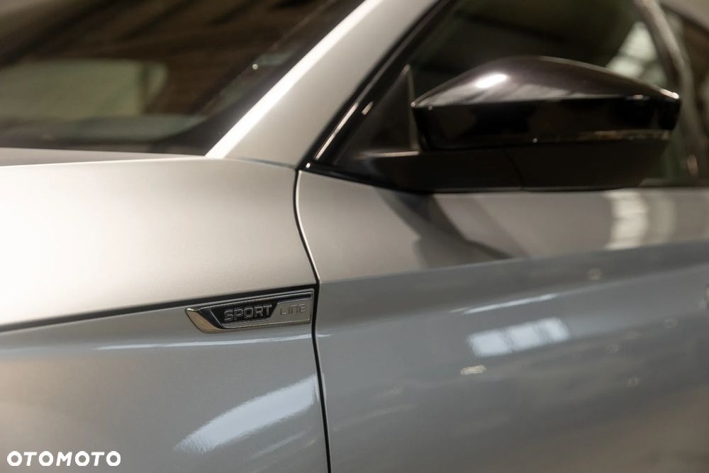 Skoda Superb 2.0 TDI Sportline DSG - 22