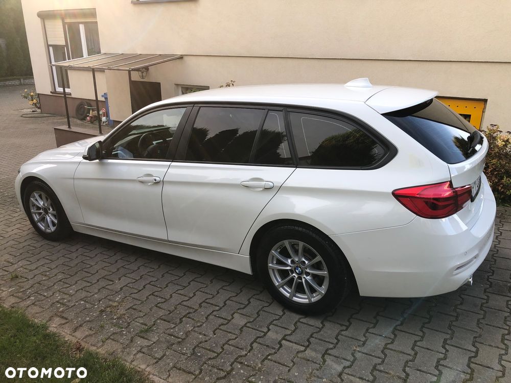 BMW Seria 3 318i - 2
