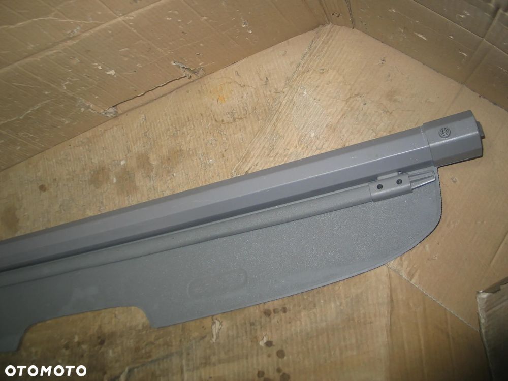 roleta bagaznika nissan primera P11 lift 99-02r. oryginal - 7