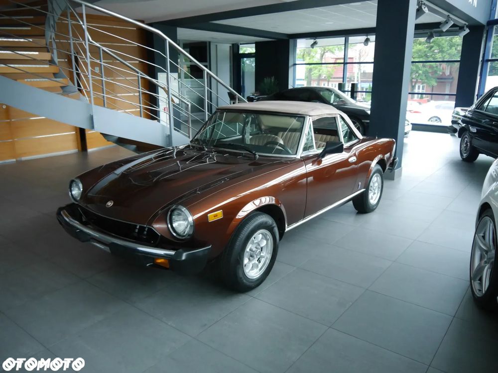 Fiat 124 Spider - 6