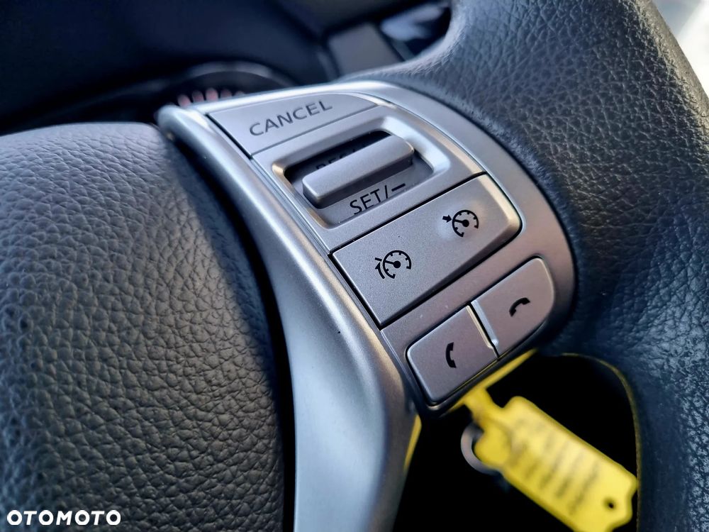 Nissan Qashqai 1.2 DIG-T N-Connecta Xtronic - 19