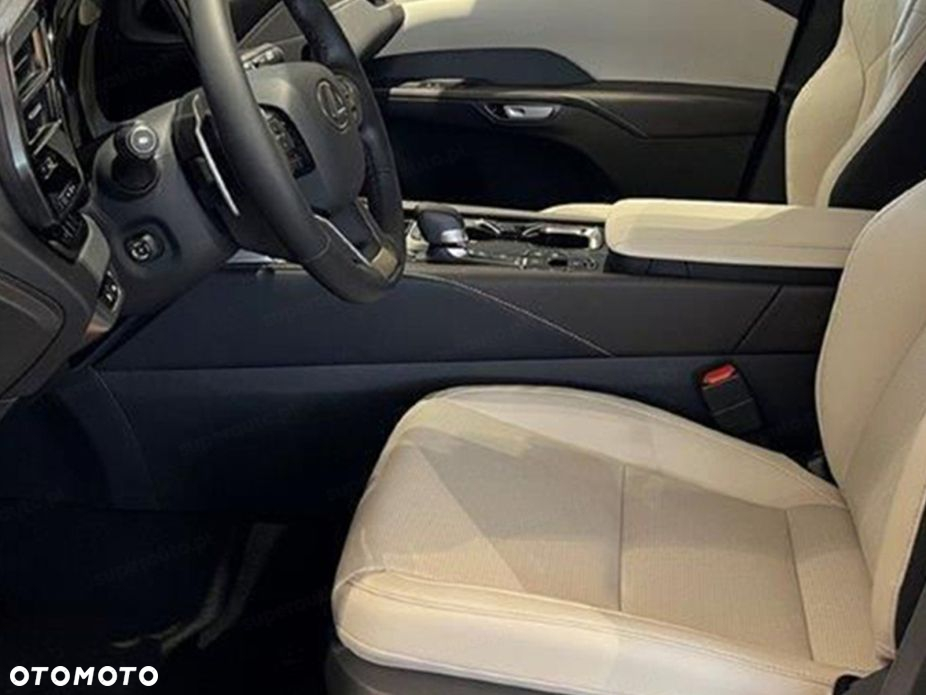 Lexus RX - 6