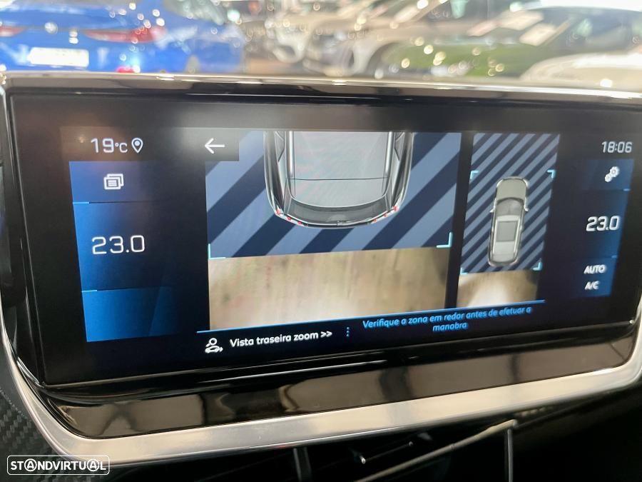 Peugeot 2008 1.2 PureTech Allure - 19