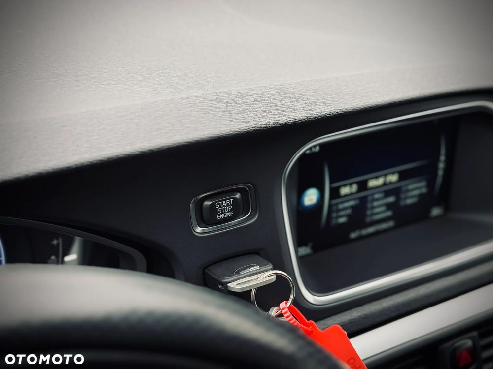 Volvo V40 D2 Momentum - 32