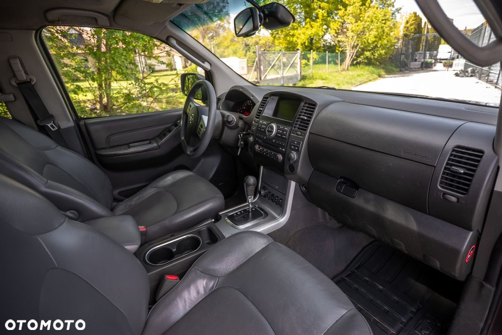 Nissan Navara 3.0 D V6 Platinum Long EU5 - 19