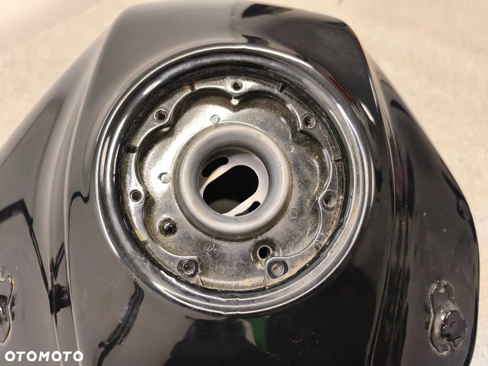 Bak, zbiornik paliwa KTM 125 Duke - 16