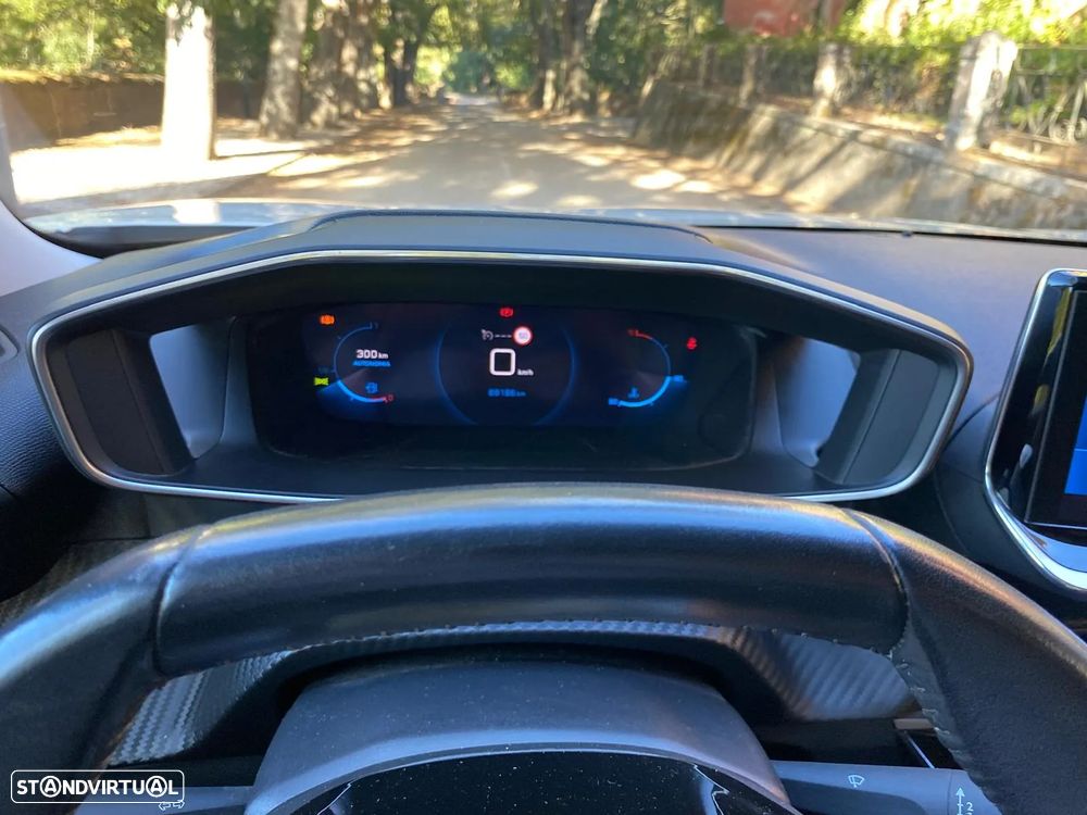 Peugeot 2008 1.2 PureTech Allure Pack - 16
