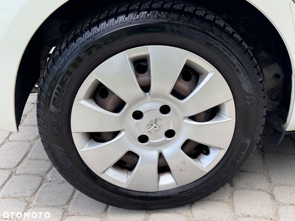 Toyota Yaris - 36